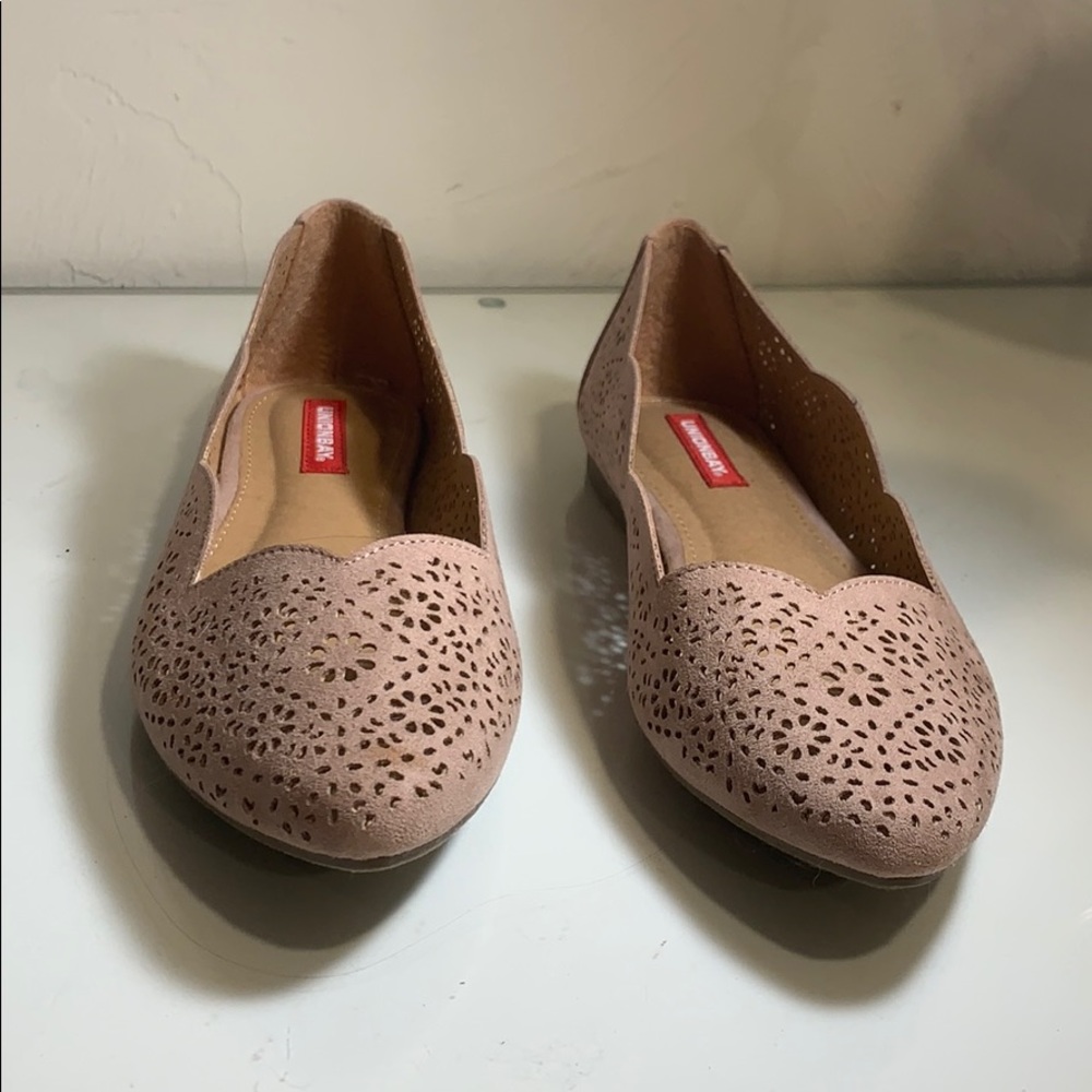 Never worn flats - Picture 2 of 2